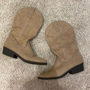 Rampage cowgirl boots size 8.